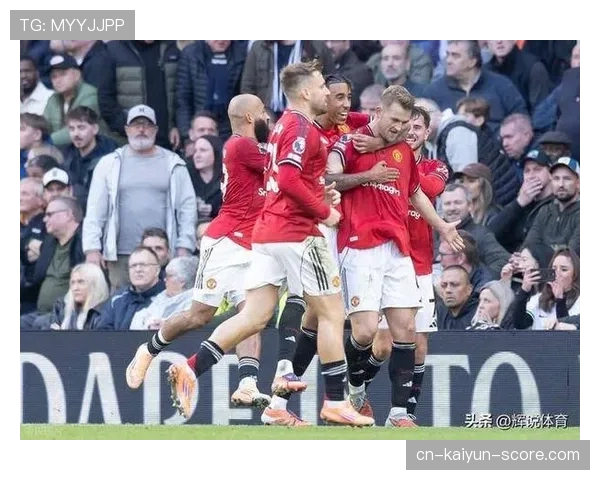 曼联防线失误频繁引发争议，防守稳定性面临考验