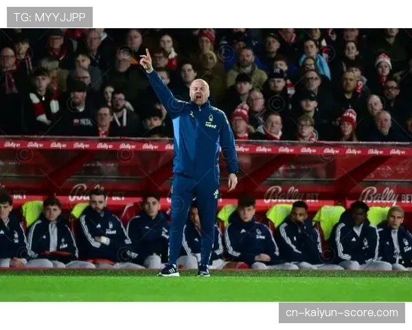 切尔西疯狂换帅又变阵，可混乱战术逻辑暴露球队“豪门尴尬”真相！