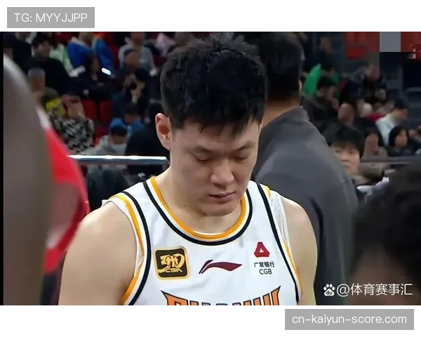 推人犯规怎么判罚？这几种情况你要知道